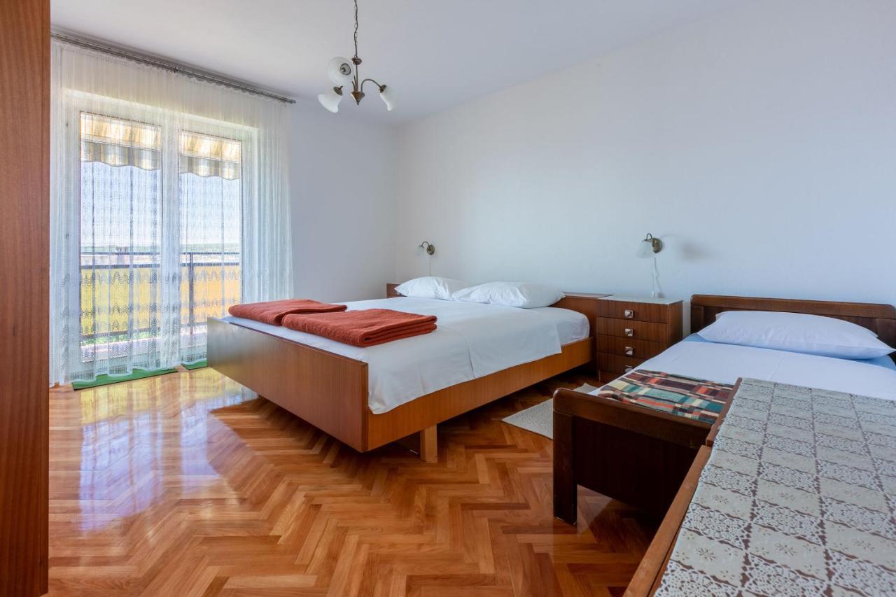 Apartments Mirena Crikvenica Exterior foto