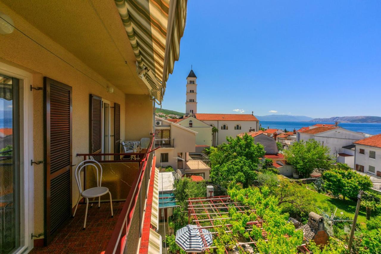 Apartments Mirena Crikvenica Exterior foto