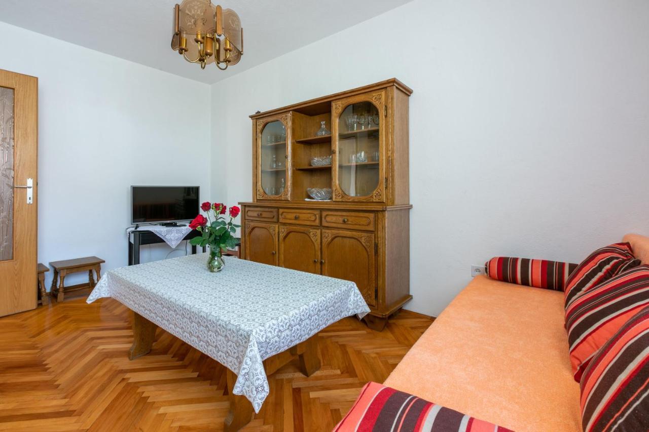 Apartments Mirena Crikvenica Exterior foto