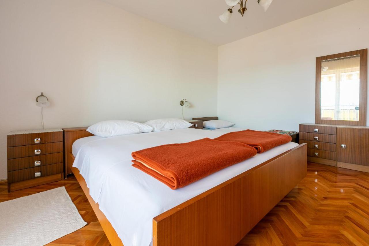 Apartments Mirena Crikvenica Exterior foto