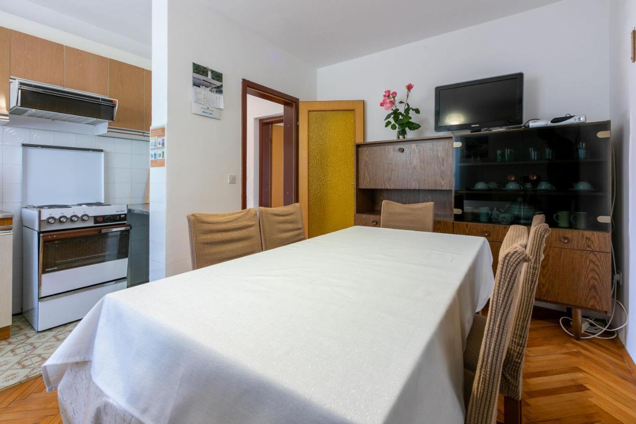 Apartments Mirena Crikvenica Exterior foto